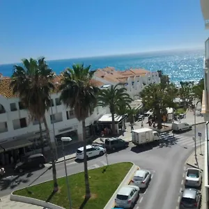 https://nerja-gaviota-holidays-piscina-y-playa.hotelsinnerja.org